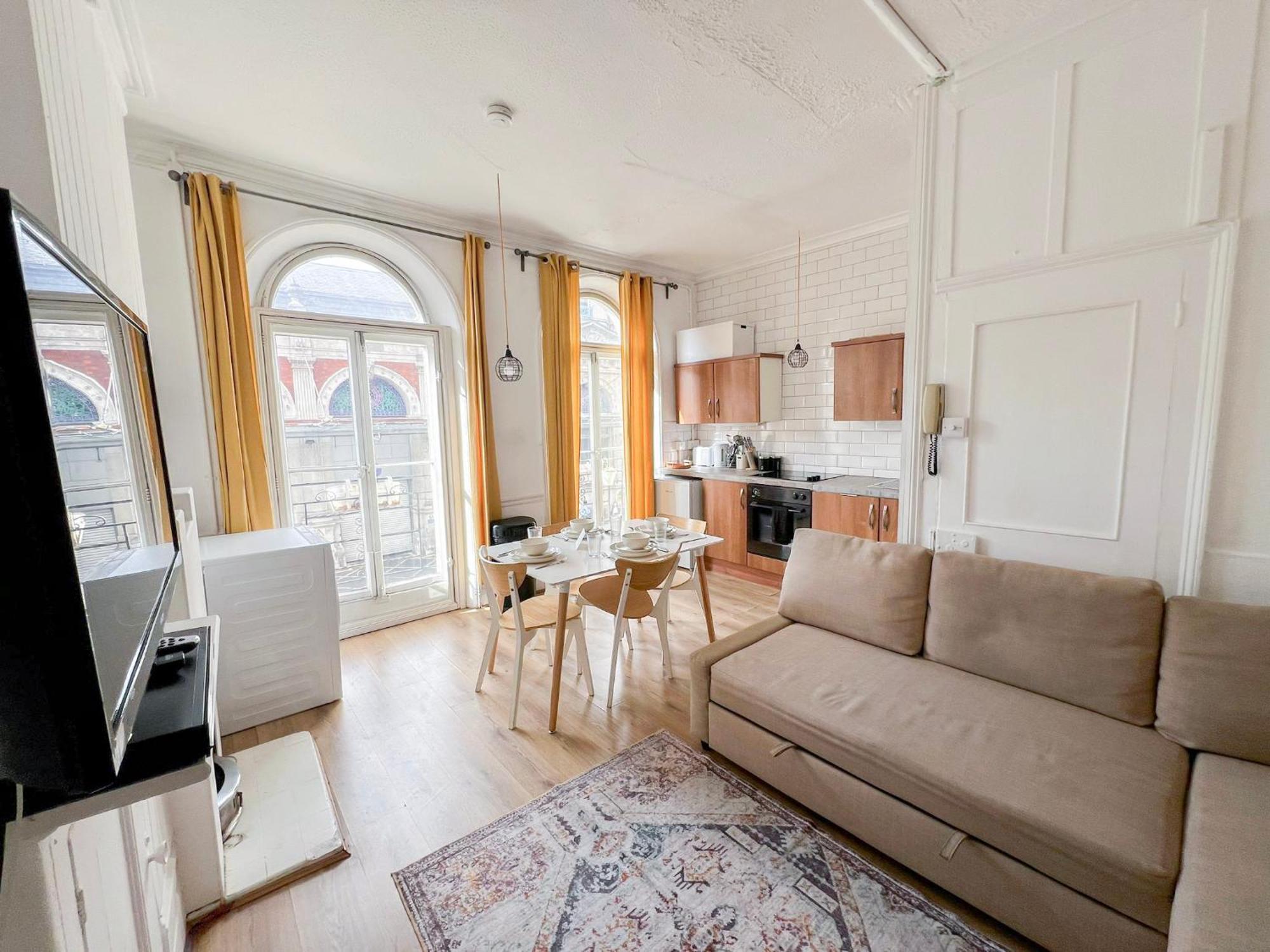 2 Bedroom Flat A Short Walk Away To Barbican Centre Near Farringdon, Old St Apartamento Londres