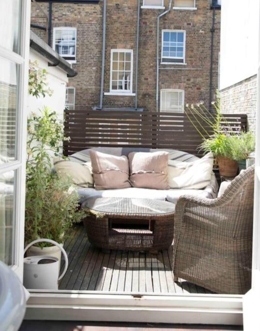 Stunning Townhouse In Beautiful Notting Hill * Londen