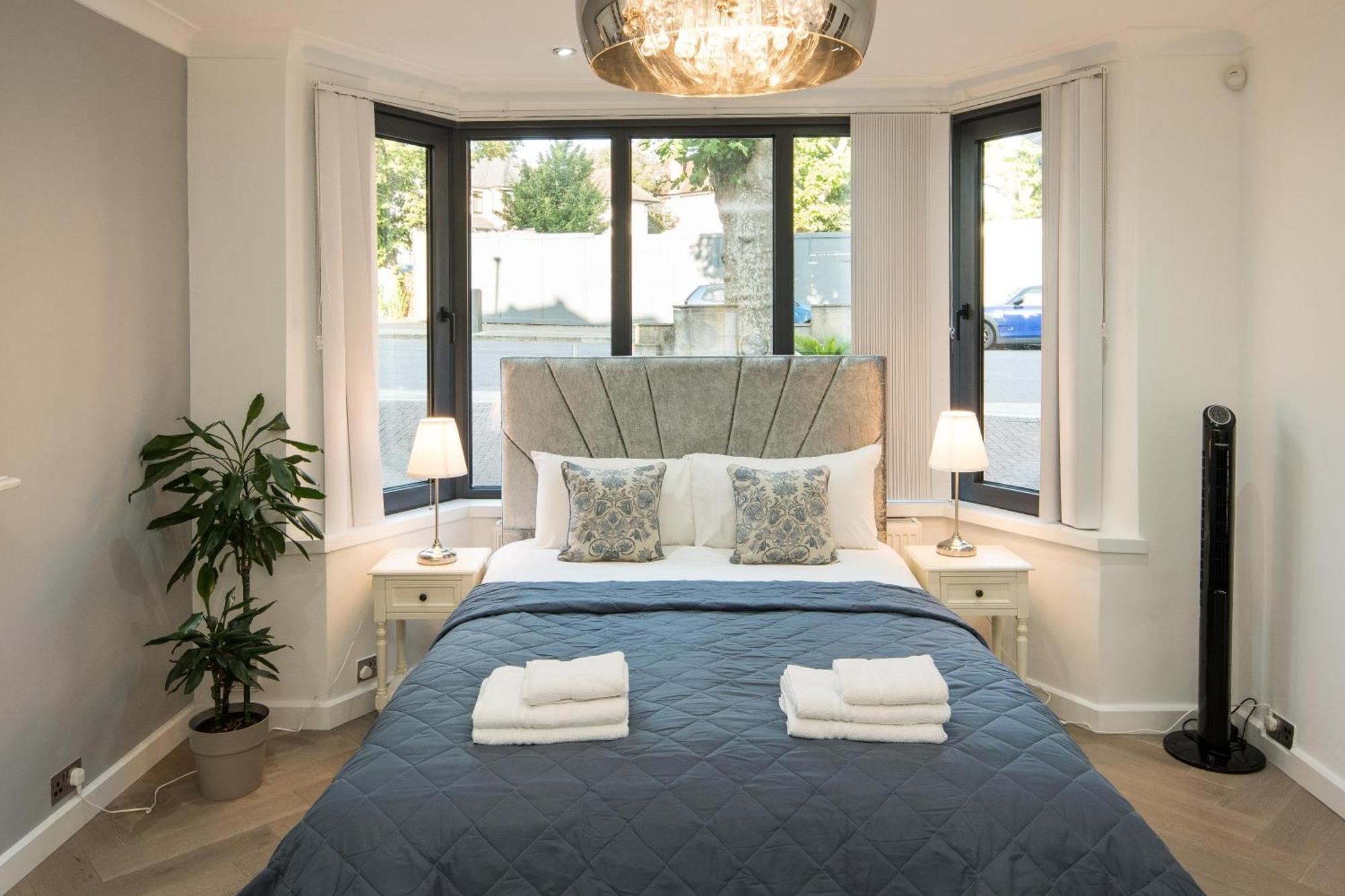 Luxury Pool House With Free Parking - Unico Residences Holiday home
