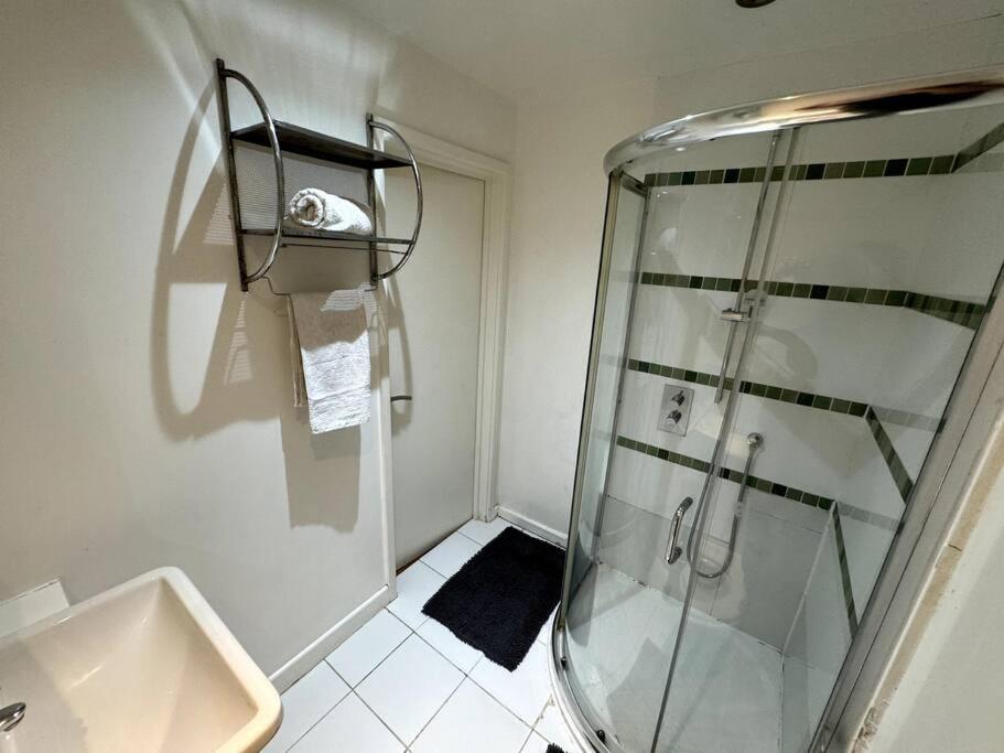 Paddington Station 2 Bedroom House London