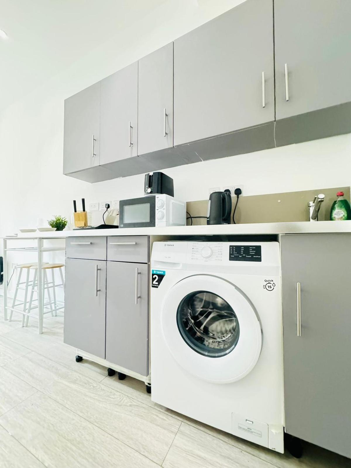 Harrow Road One Bedroom Londen
