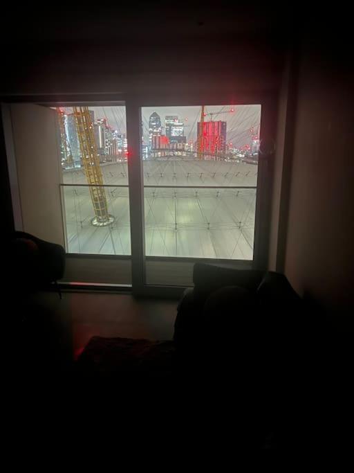 Lushpen - O2 Arena Apartment