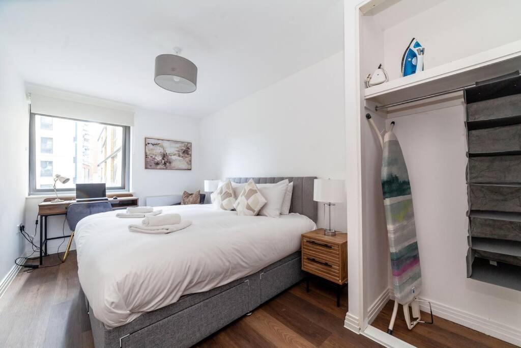 Cozy & Stylish 2-bed Flat In Trentham Ct, *