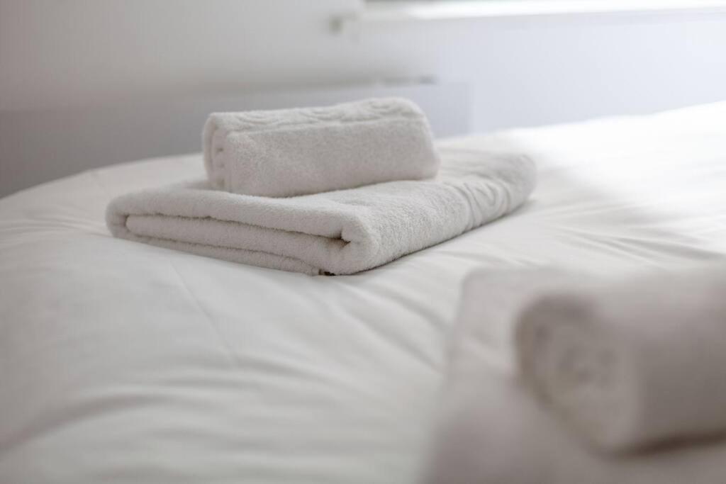 Cozy & Stylish 2-bed Flat In Trentham Ct, Appartement