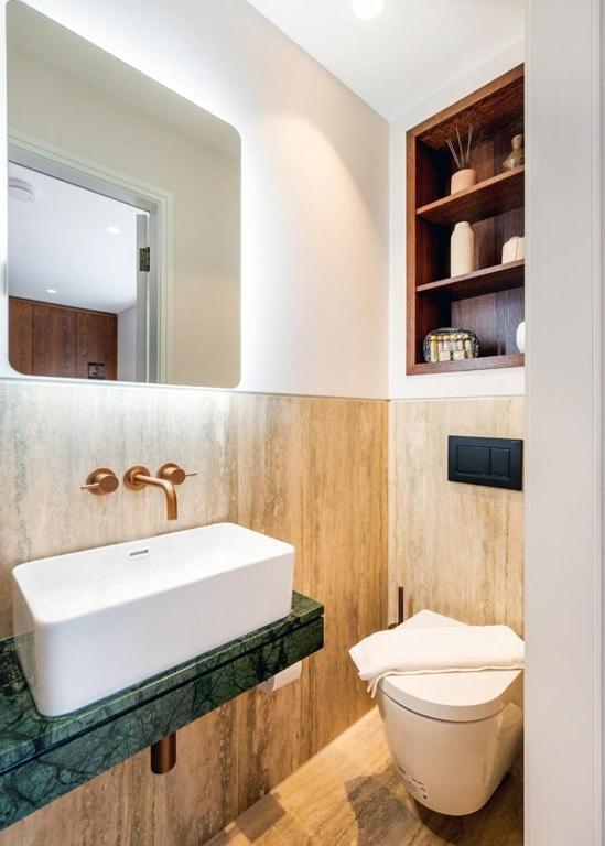 Covent Garden 2 Bed 2 Bath Duplex Apartment London