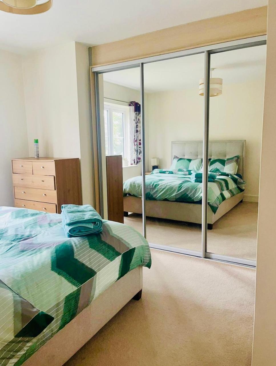 2 Bed Luxury Flat Nxt To Station