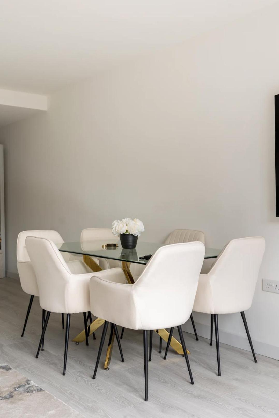 Cosy And Spacious 1 Bedroom Flat Close To Heathrow Homestay London