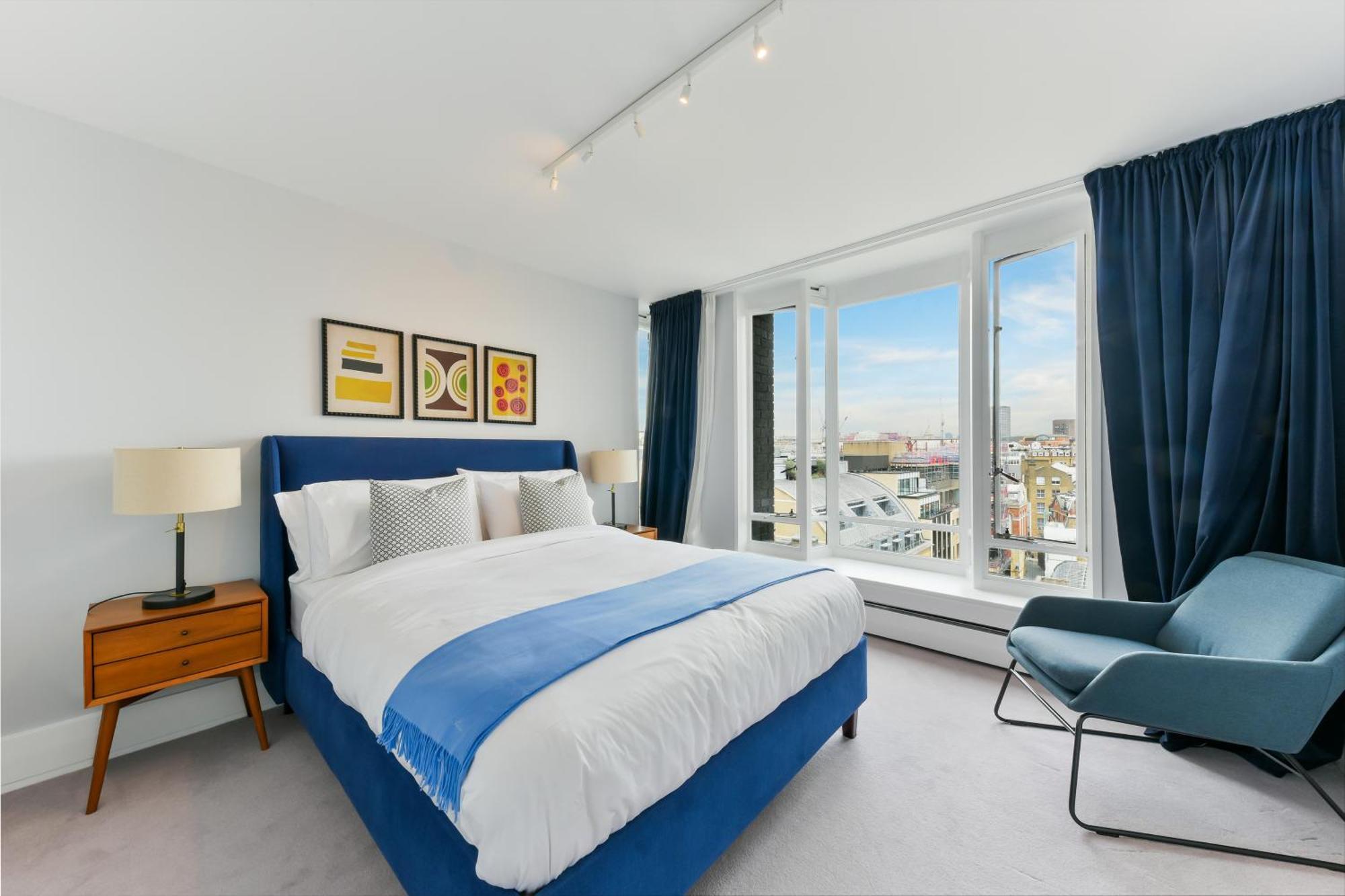 Luxurious 3 Double Bedroom Mayfair Apartment *