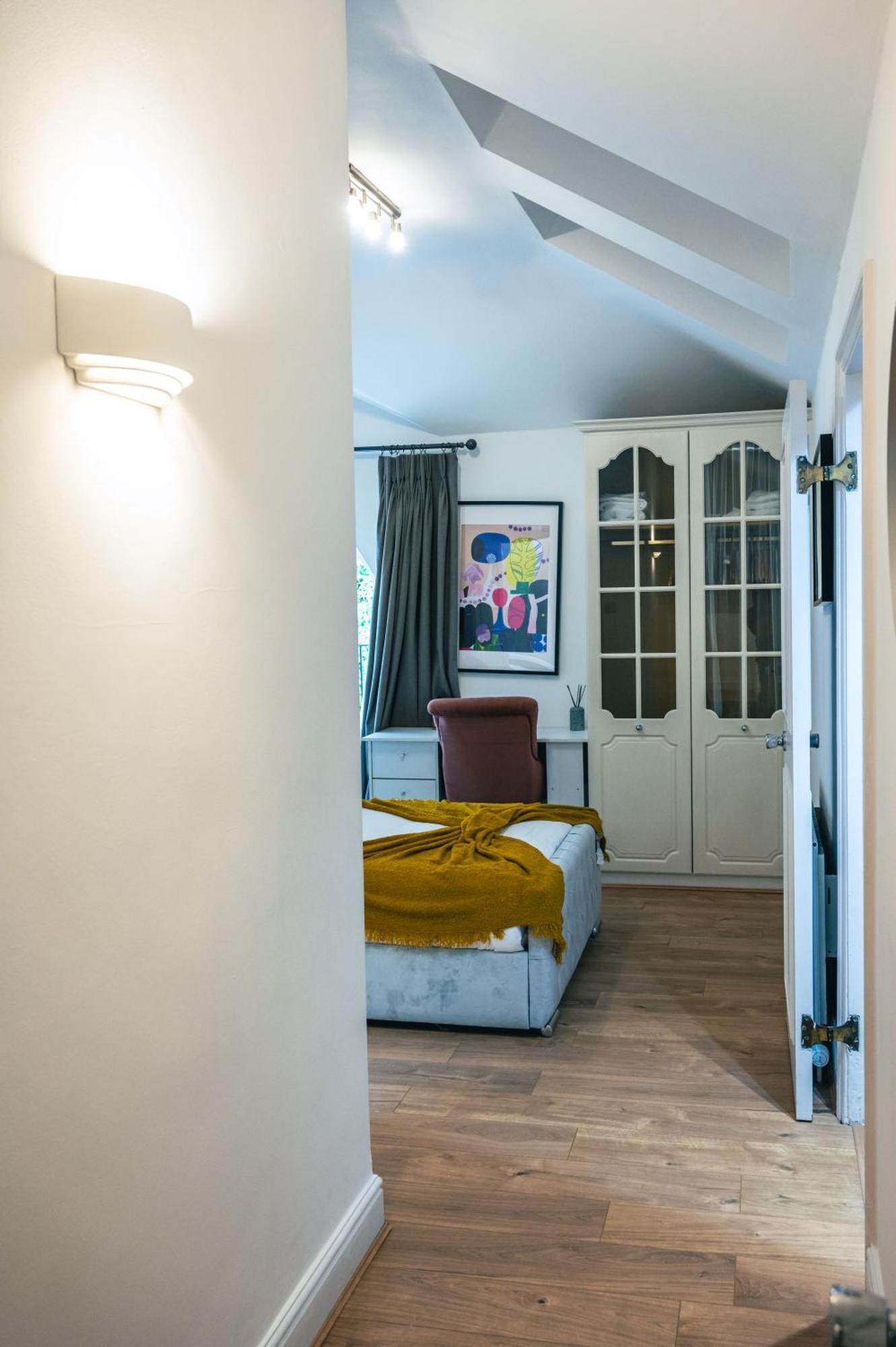 Modern 3 Beds 2 Baths Abbey Rd - St John's Wood Apartment