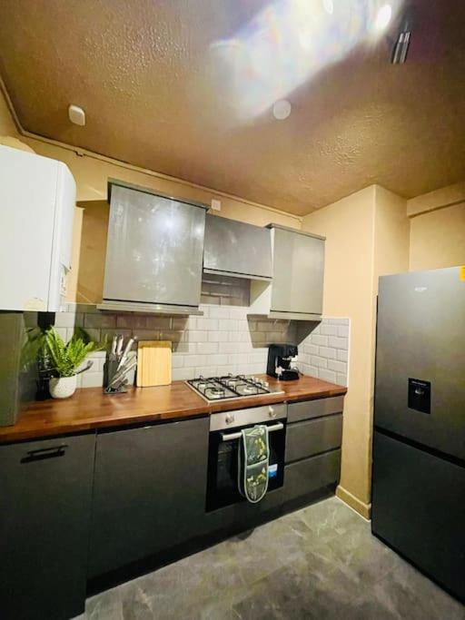 2bd Canarywharf Mile End Private Balcony Free Parking Londres