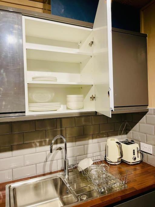2bd Canarywharf Mile End Private Balcony Free Parking Londres