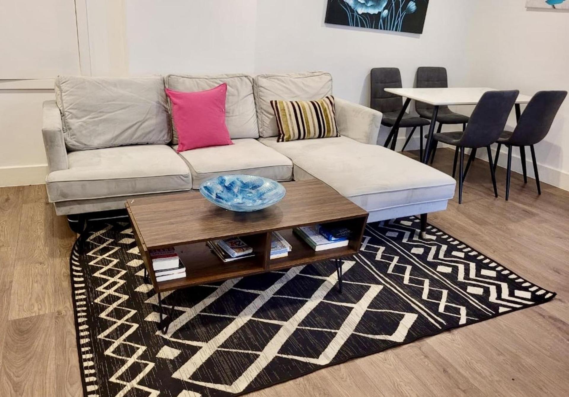 Batterseaflat Sleeps6 Refurbished Tv * London