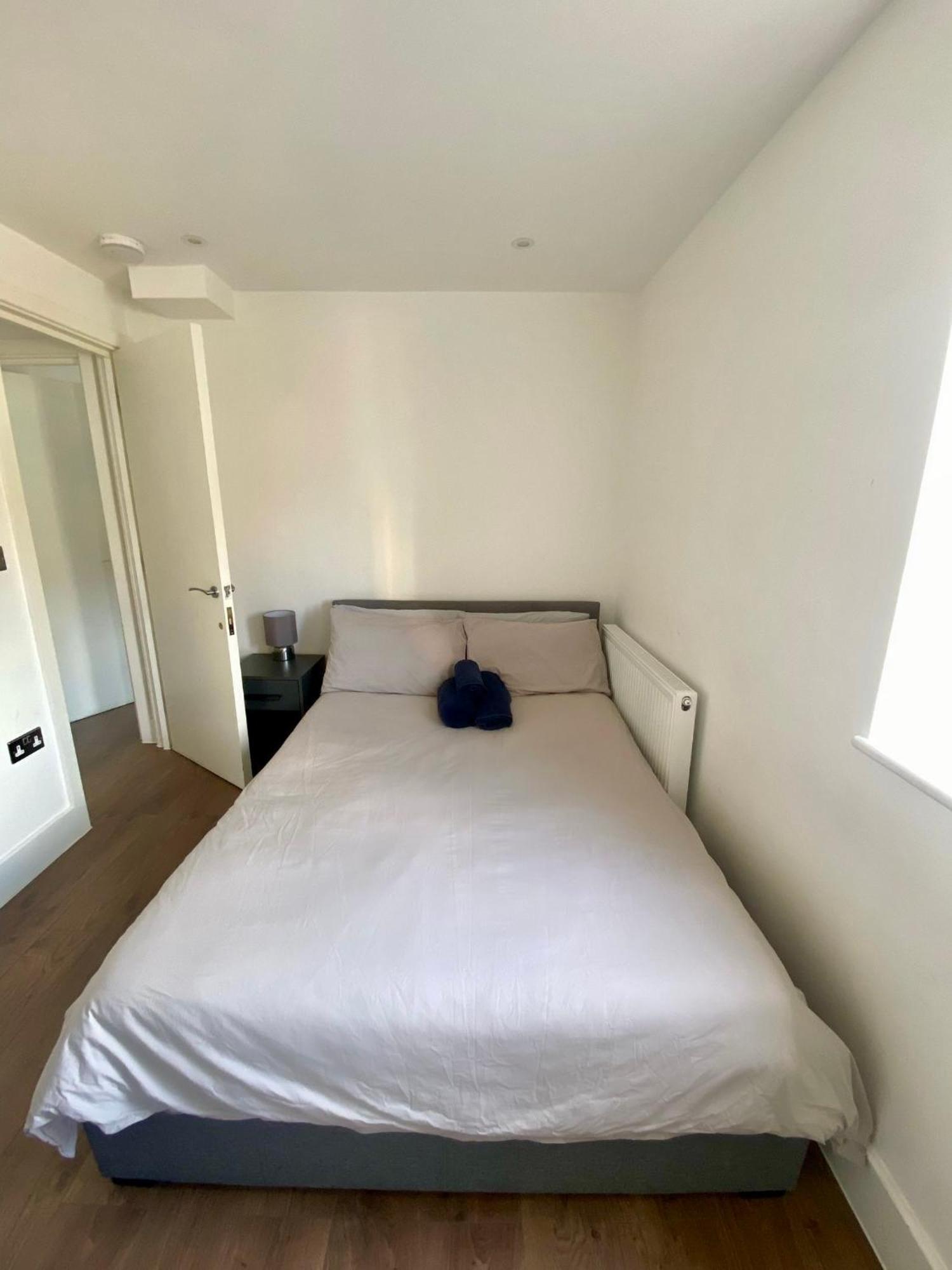 Batterseaflat Sleeps6 Refurbished Tv London