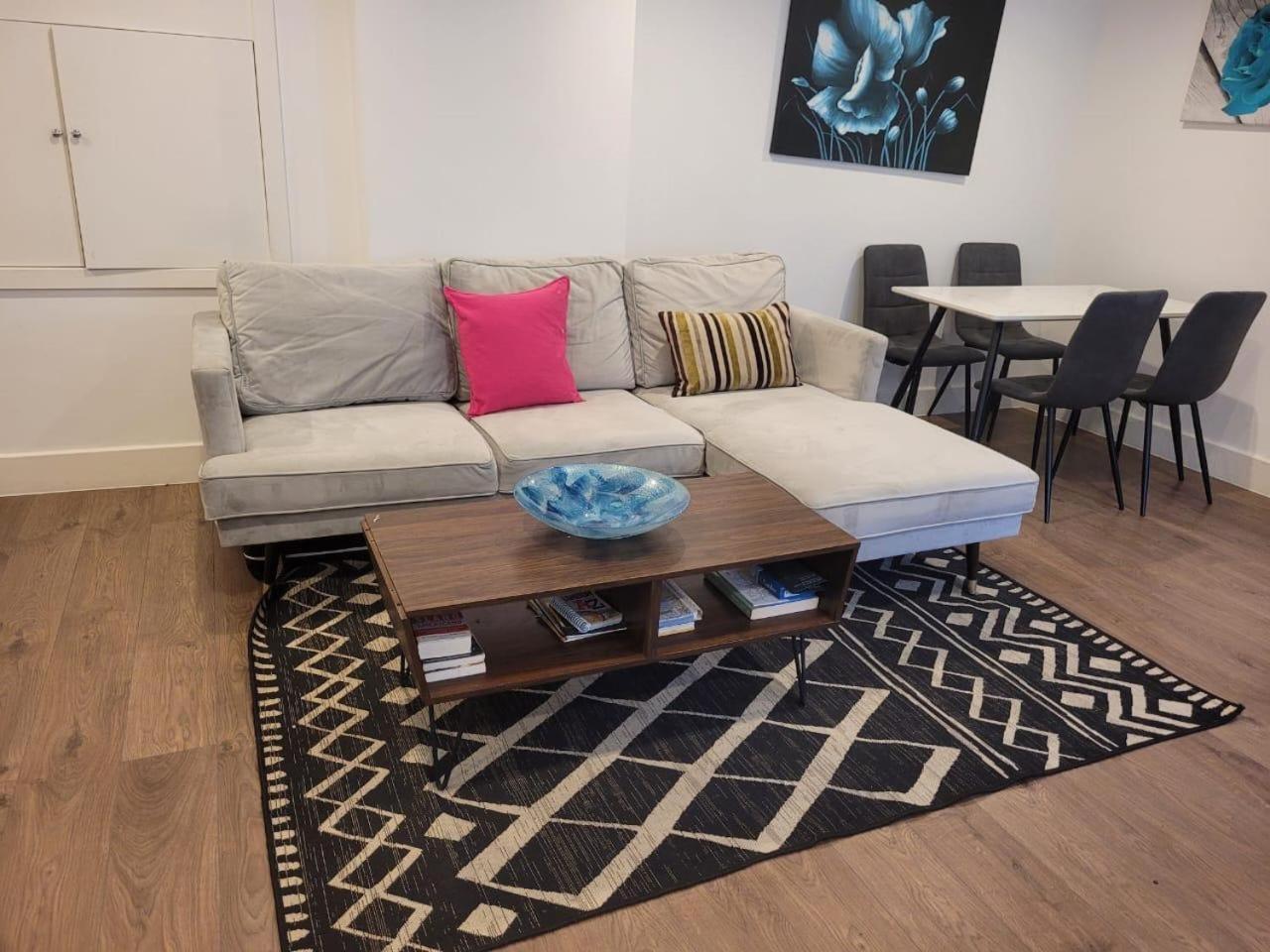 Apartment Batterseaflat Sleeps6 Refurbished Tv