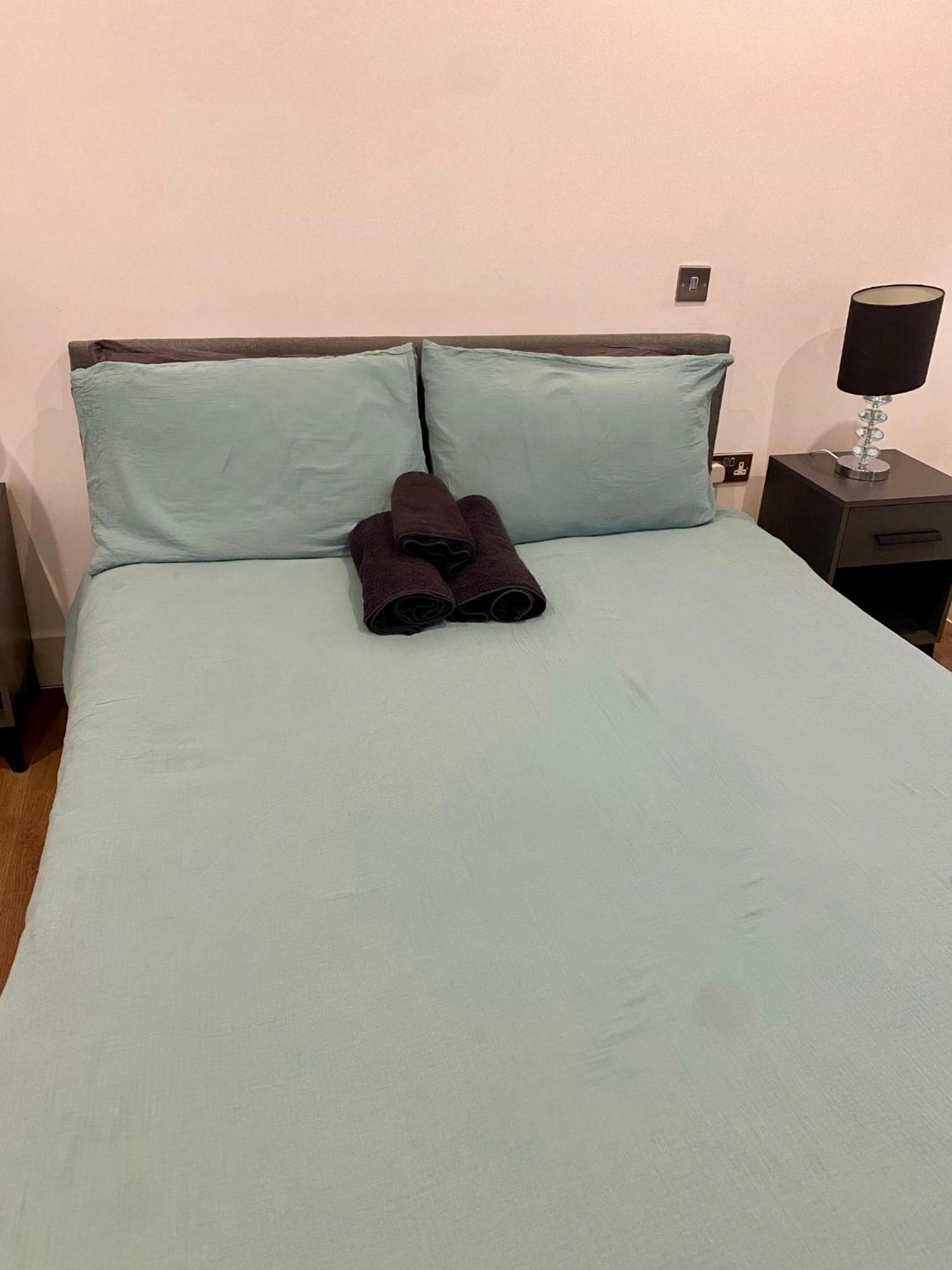 Apartment Batterseaflat Sleeps6 Refurbished Tv London