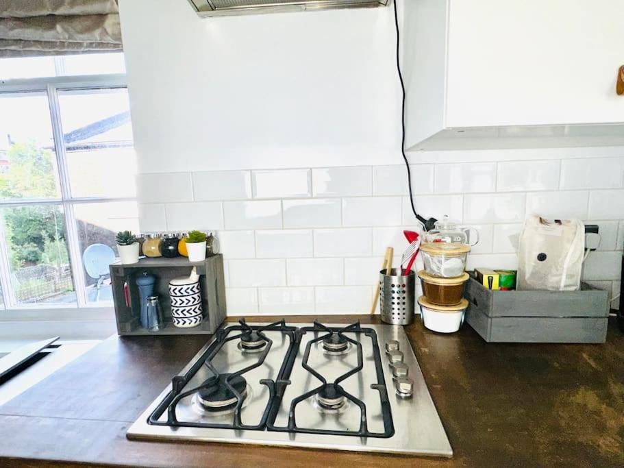 Appartement Quiet Beautiful 4 Person Camden Flat W Kitchen