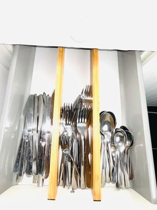 Quiet Beautiful 4 Person Camden Flat W Kitchen Appartement *