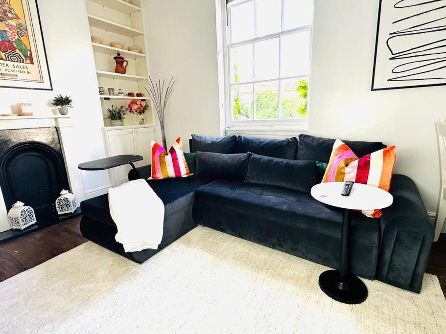 Appartement Quiet Beautiful 4 Person Camden Flat W Kitchen Londen