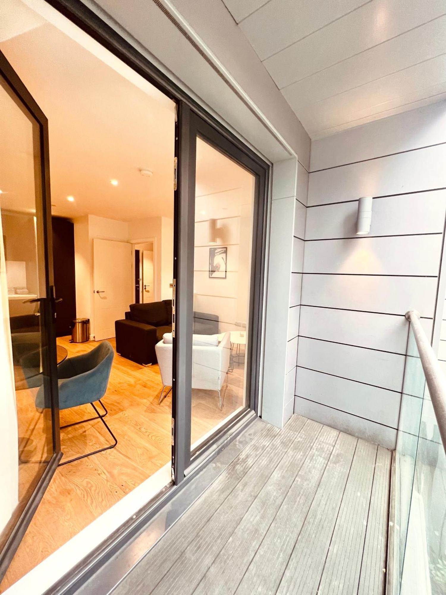 One Bedroom Apartment *