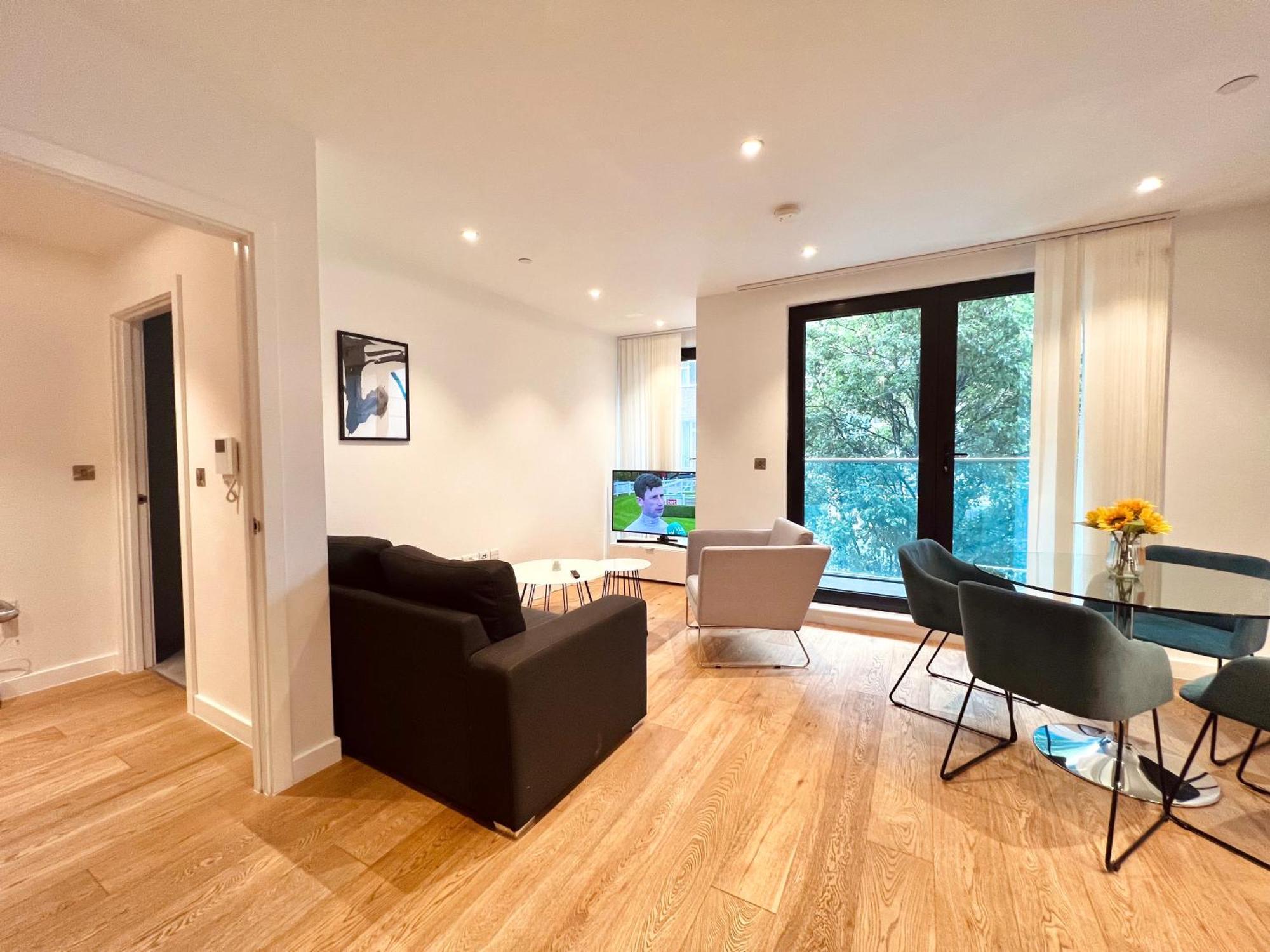 Tower Bridge Apartment