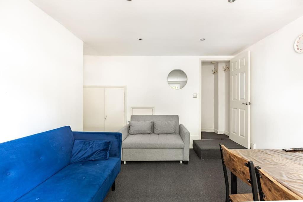 Lovely Garden 2bd Flat In London
