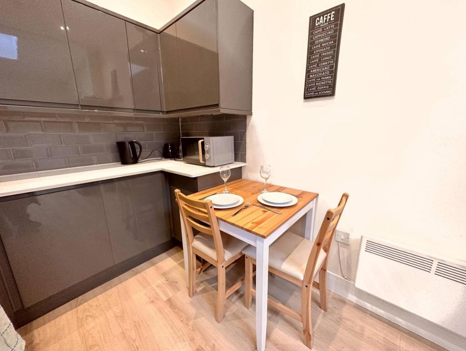 Modern, 10 Minutes To Bridge, Free Parking * Londres