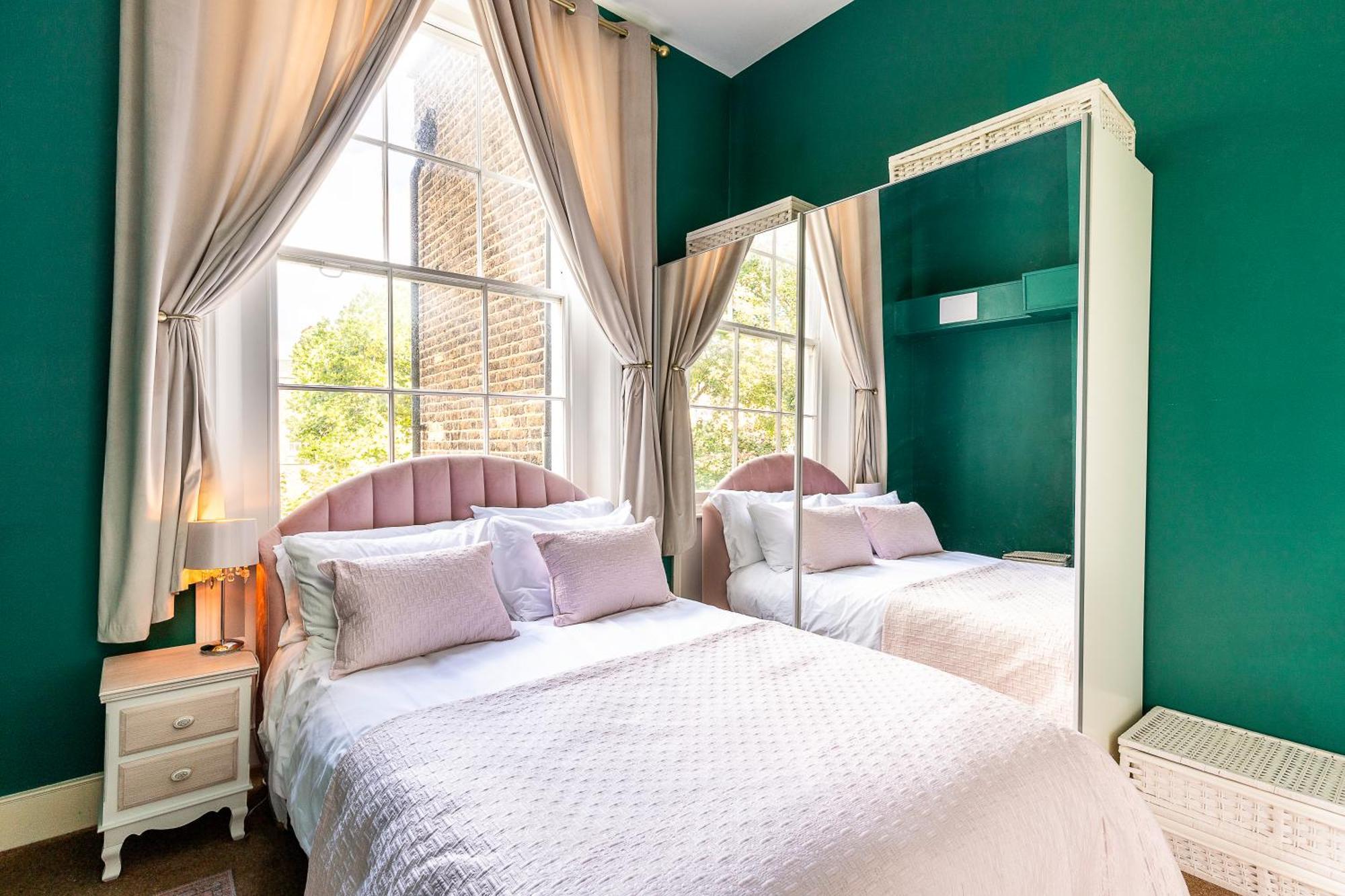 Chic 1 Bedroom Parkview Flat At Arundel Square