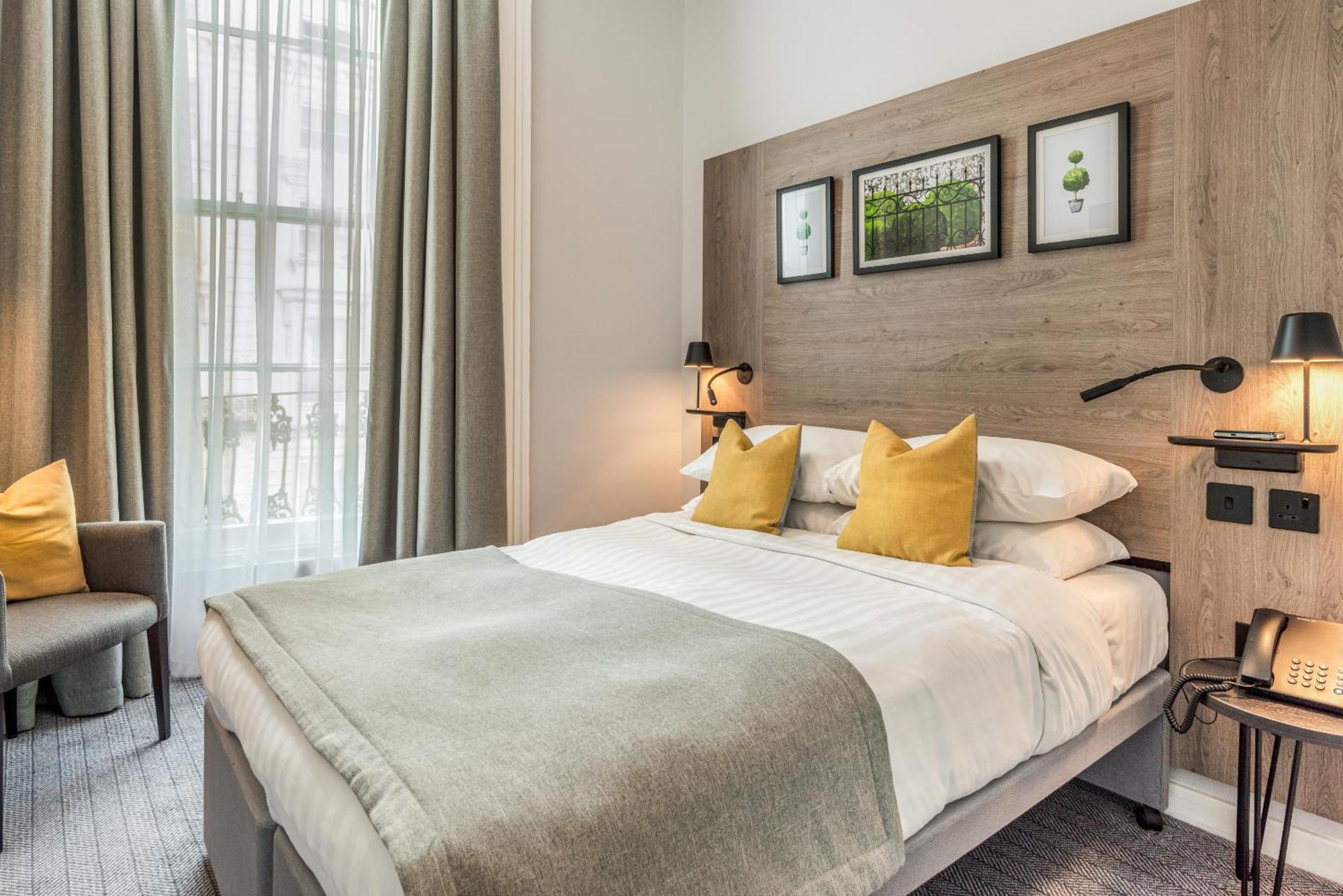 Princes Square Hotel London