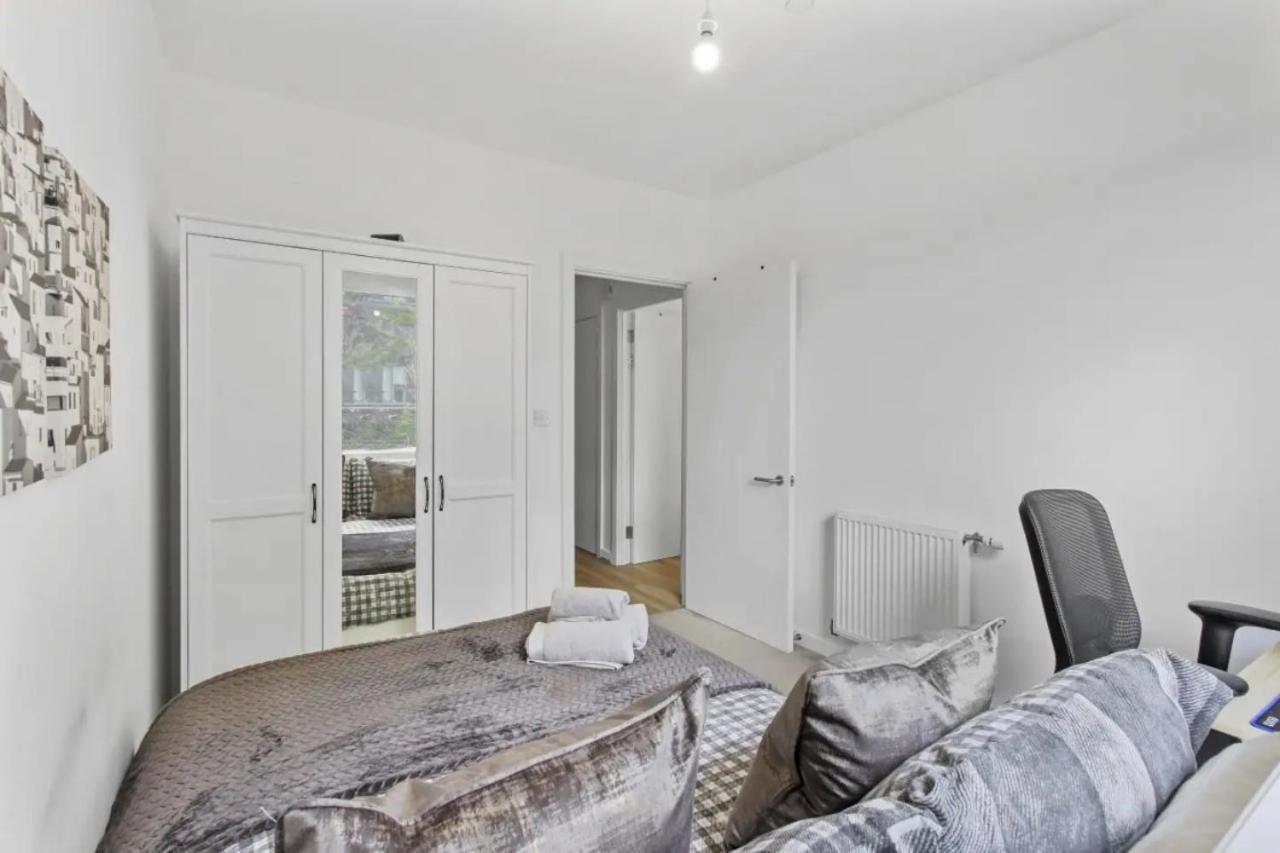 Appartement Centrally Located - Modern - 2bed - 2bath Londen