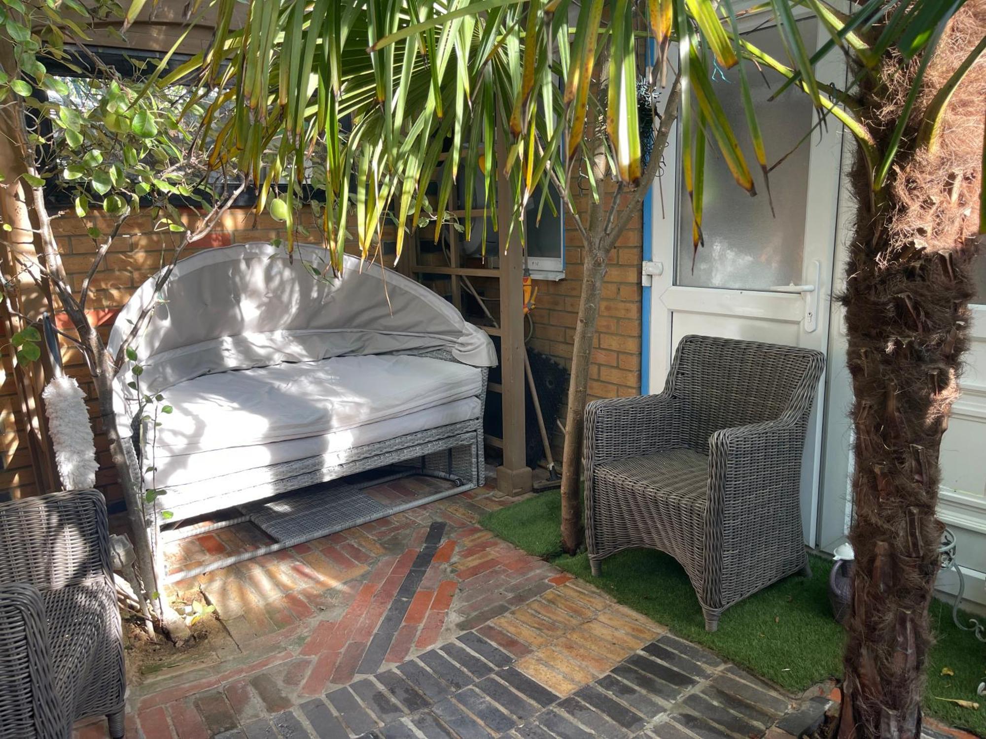 Luxury 4 Bedroom House With 4 Bathrooms - Elizabeth Line & Acton Stations At Walking Distance