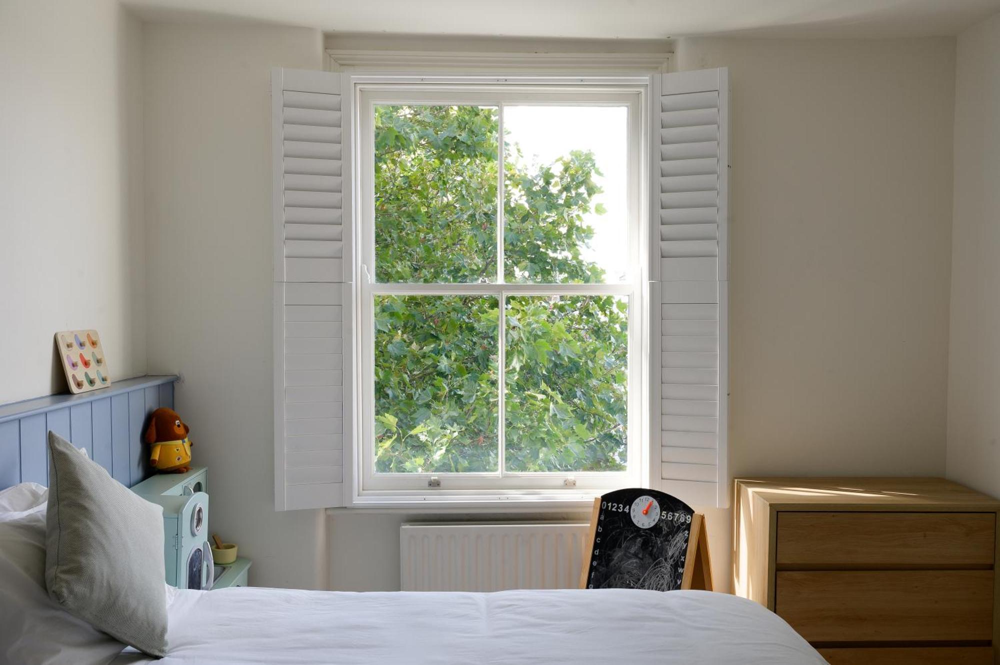 Entire - Classic Chelsea Town House Maisonette *
