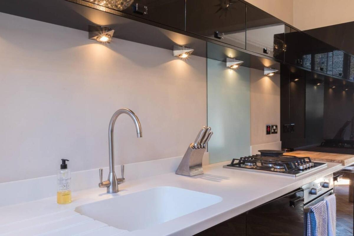 Apartment Stylish 1-bed With A Roof Terrace