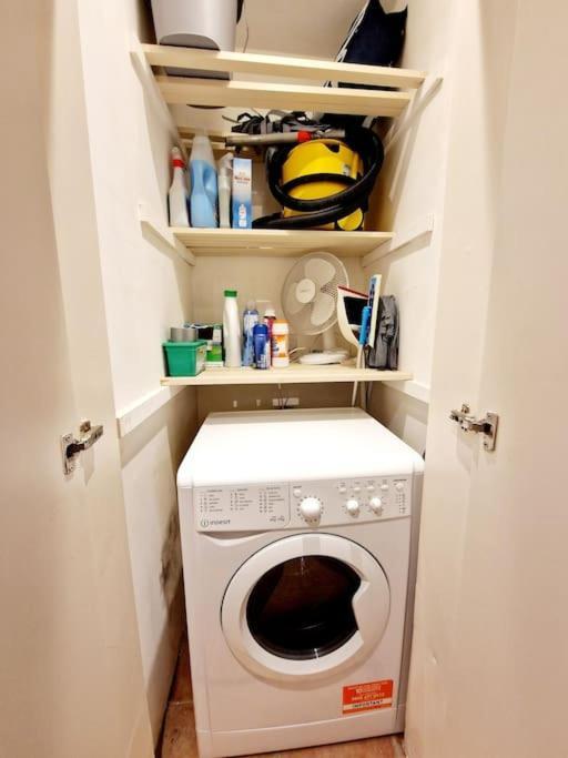 Charming Hyde Park Private With Back Patio By Lancaster Gate And Paddington Station London