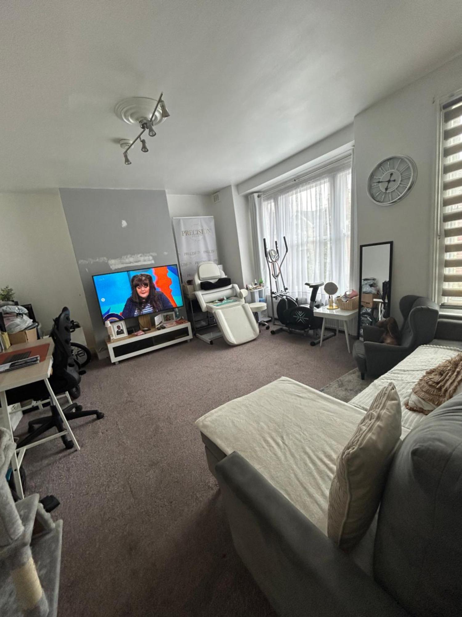 1 Bedroom House, Seven Sisters, Tottenham * London