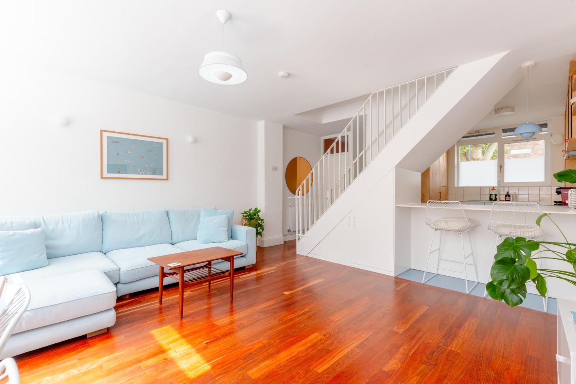 Unique 3bd Flat In Hoxton With Private Garden * London