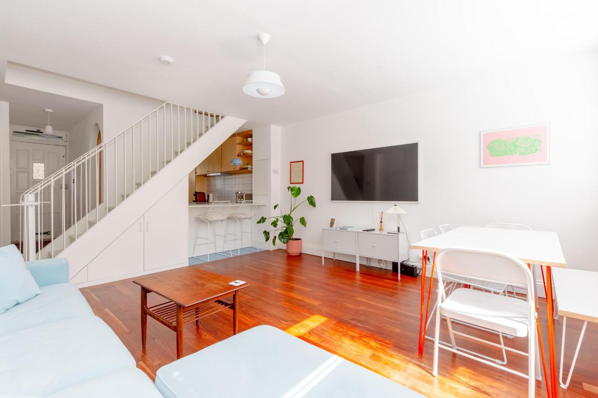 Unique 3bd Flat In Hoxton With Private Garden London