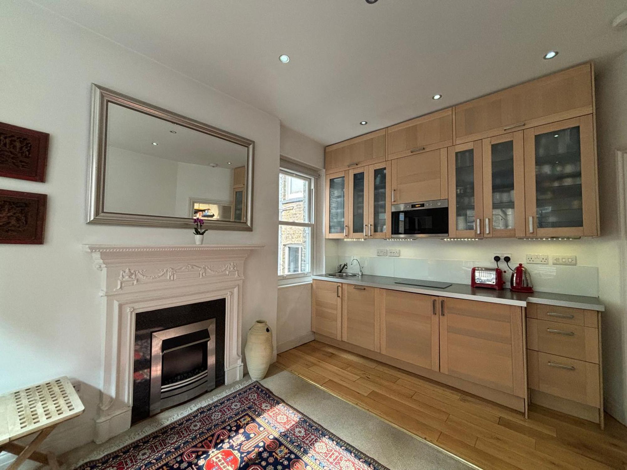 Superbly Located 1bd Flat Heart Of Fitzrovia * London