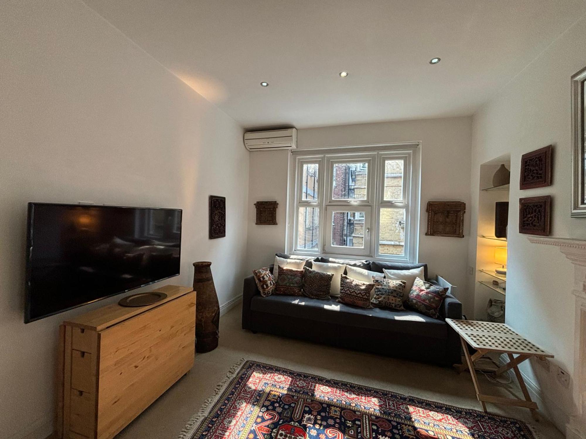 Superbly Located 1bd Flat Heart Of Fitzrovia Apartment London