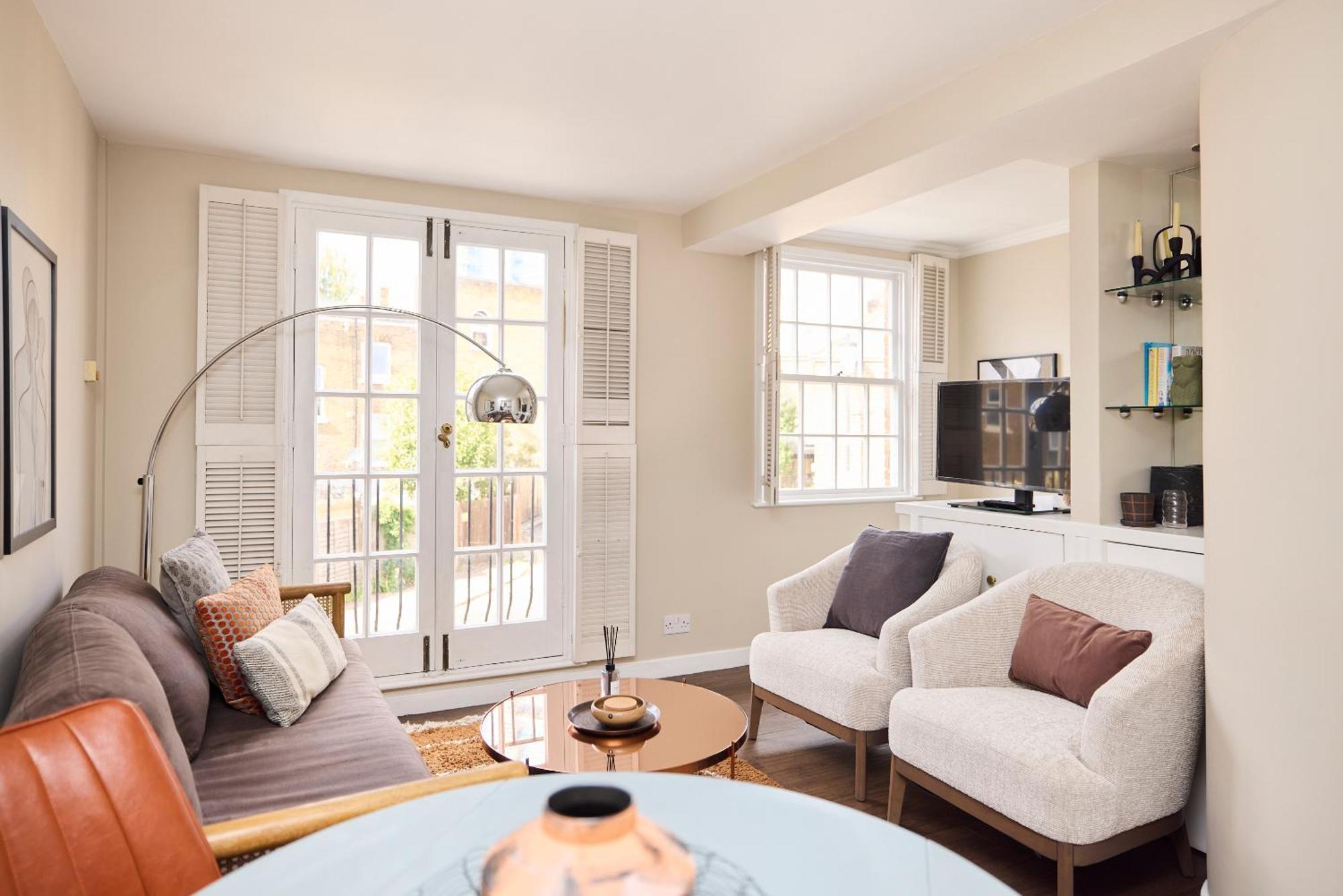 The Holland Park Crib - Classy 2bdr House Appartement Londen