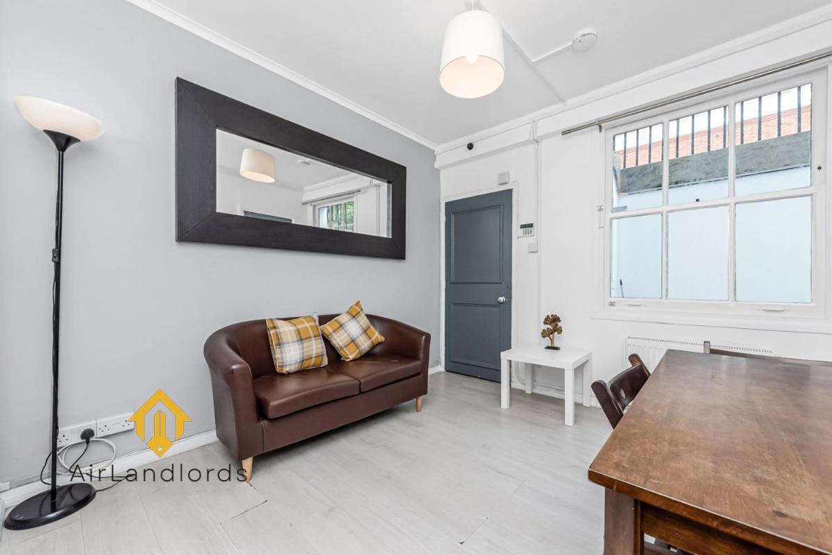 Fantastic 4 Bedroom In Russell Square Londres