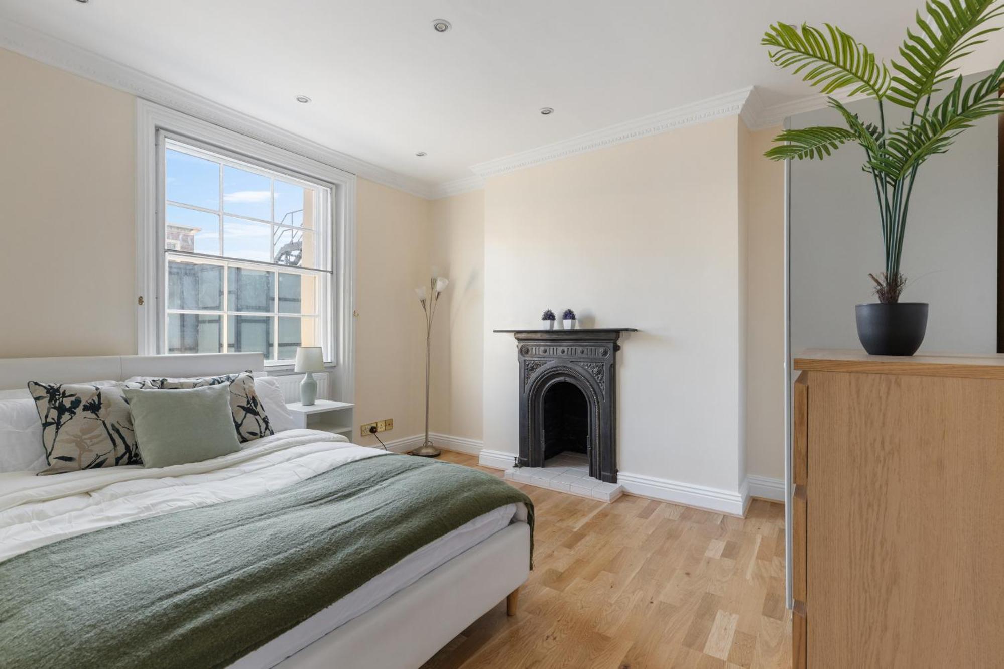 Appartement Parea Living - Spacious 4 Story House, Families, Big Groups Londen