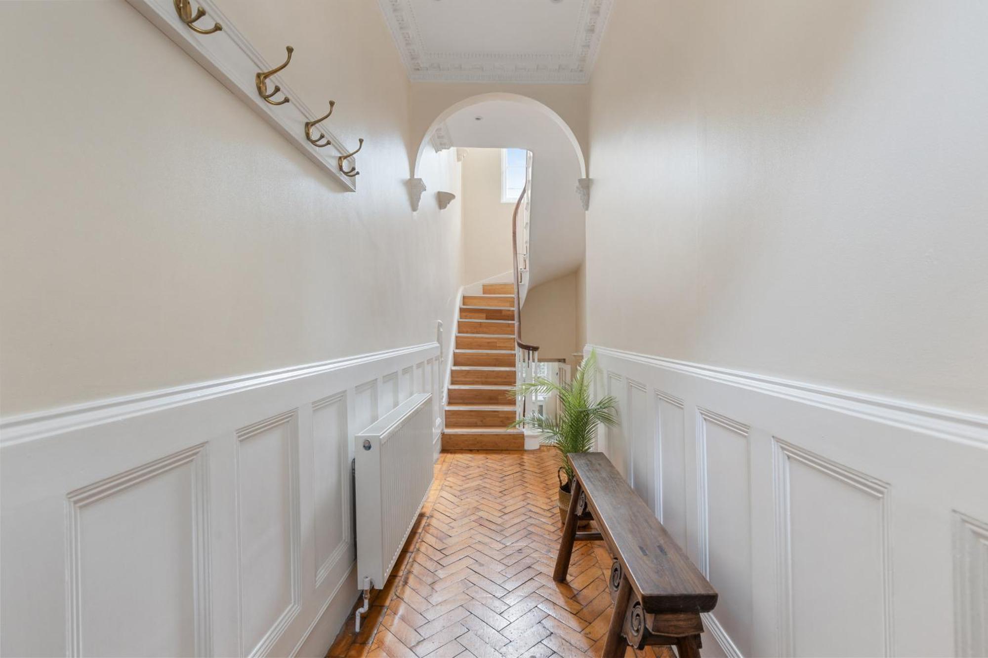Appartement Parea Living - Spacious 4 Story House, Families, Big Groups Londen