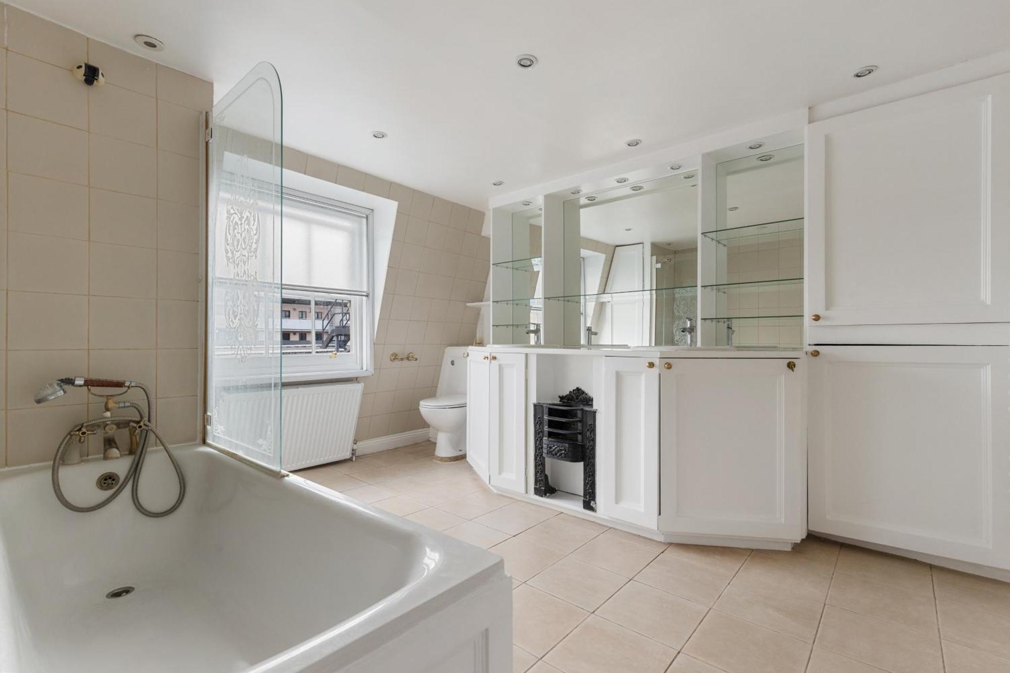 Appartement Parea Living - Spacious 4 Story House, Families, Big Groups Londen