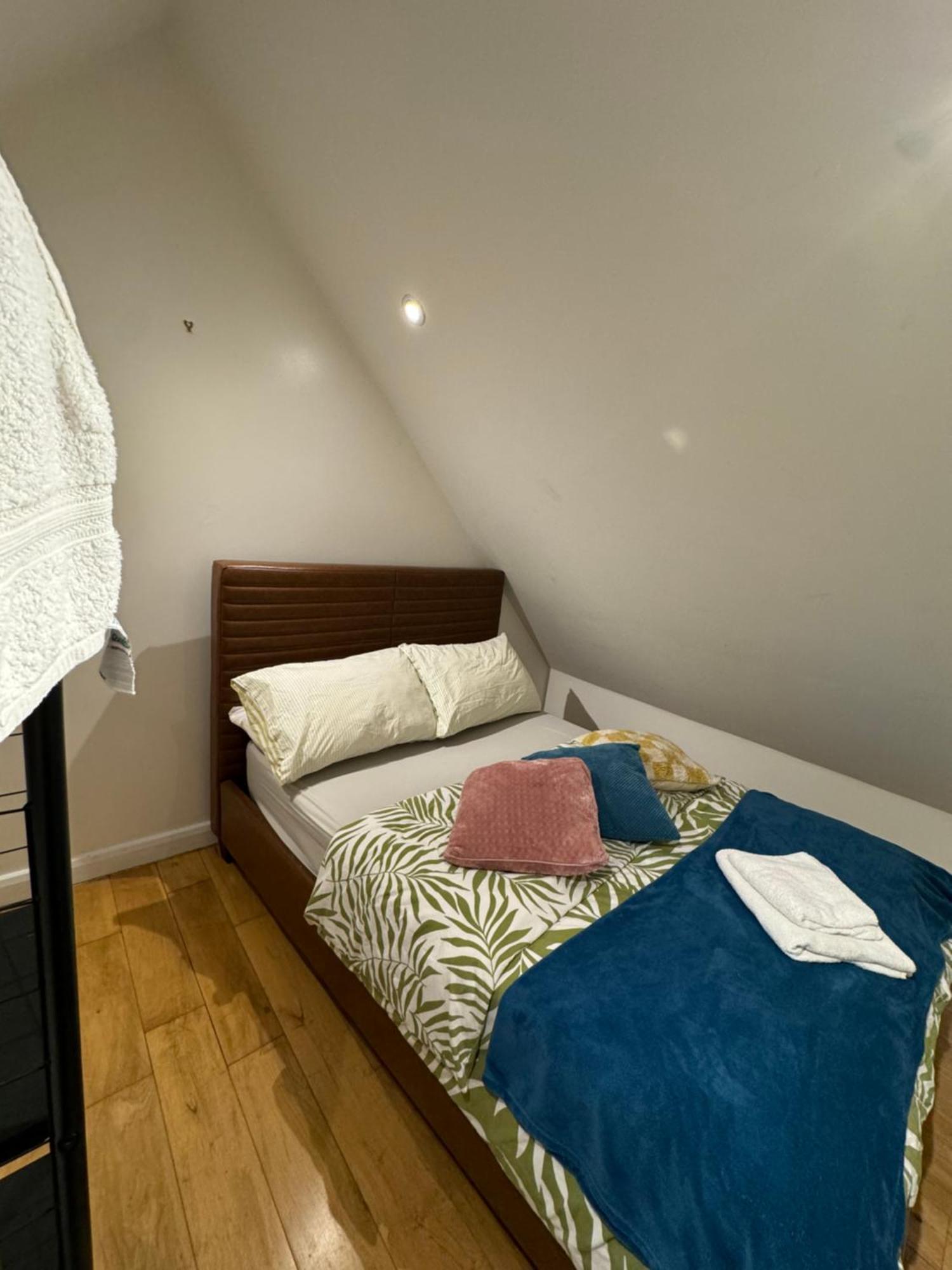 Gasthuis Cozy Rooms Near Central London *