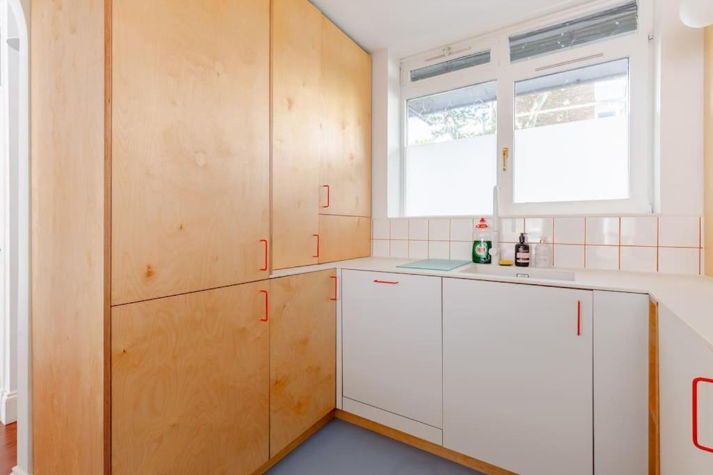 Unique 3bd Flat In Hoxton With Private Garden Apartment