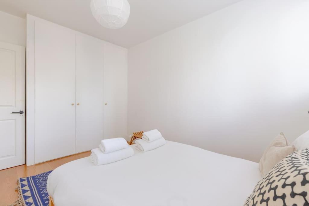 Unique 3bd Flat In Hoxton With Private Garden Apartment London