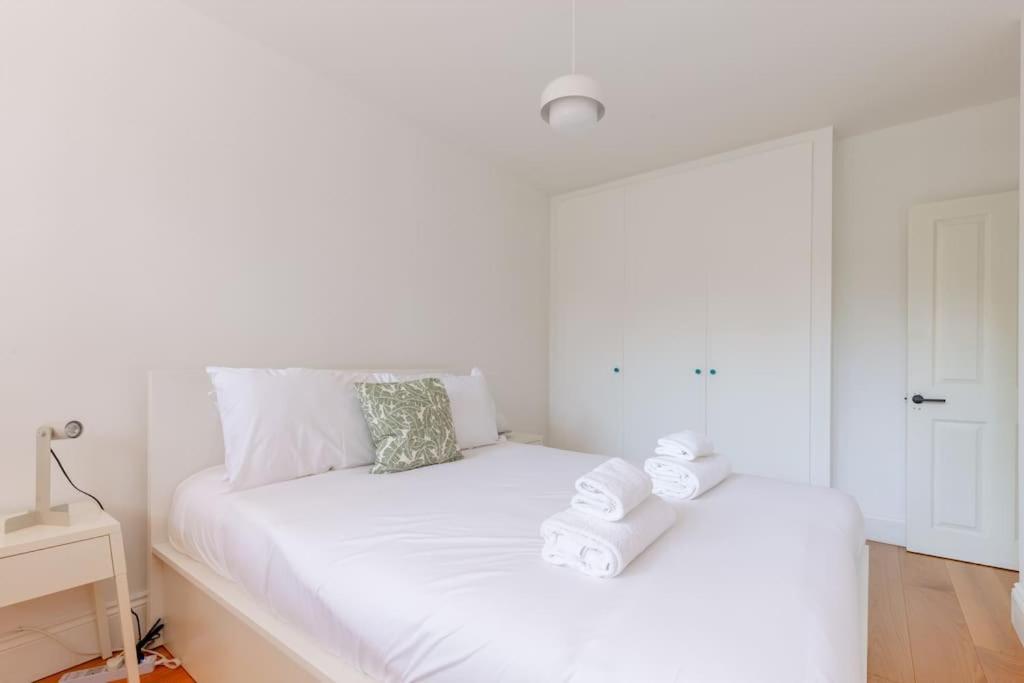 Unique 3bd Flat In Hoxton With Private Garden Apartment London