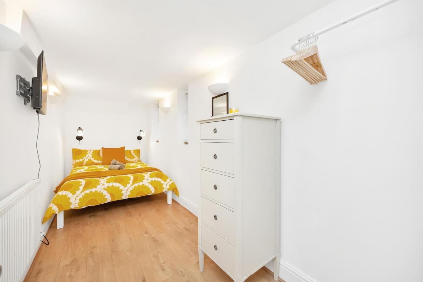 Apartment 3 Bedroom 2 Bathroom Victorian Flat In Kensington