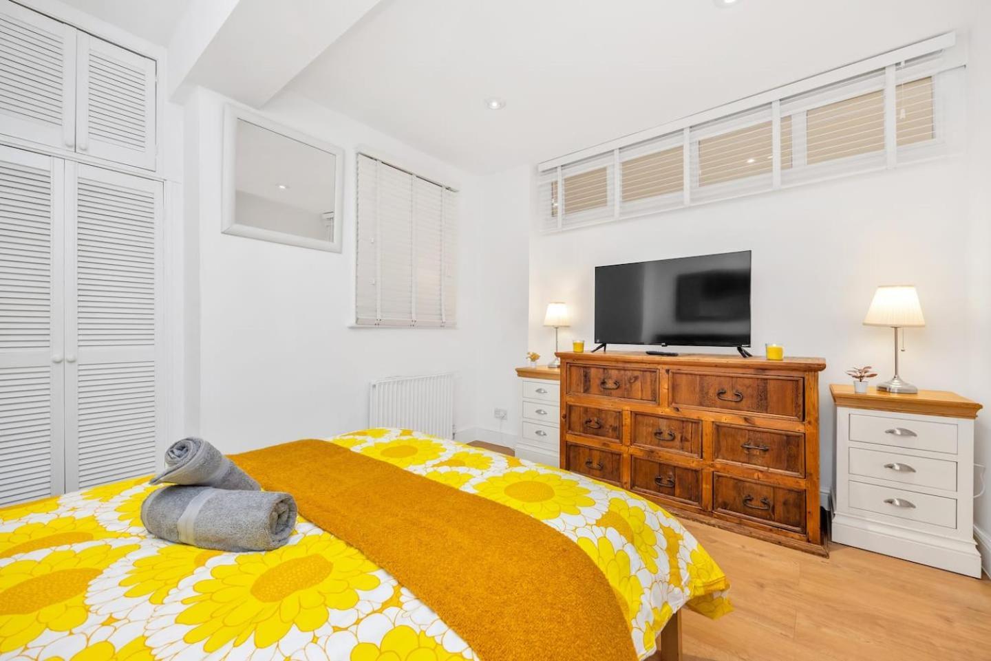 Apartment 3 Bedroom 2 Bathroom Victorian Flat In Kensington London