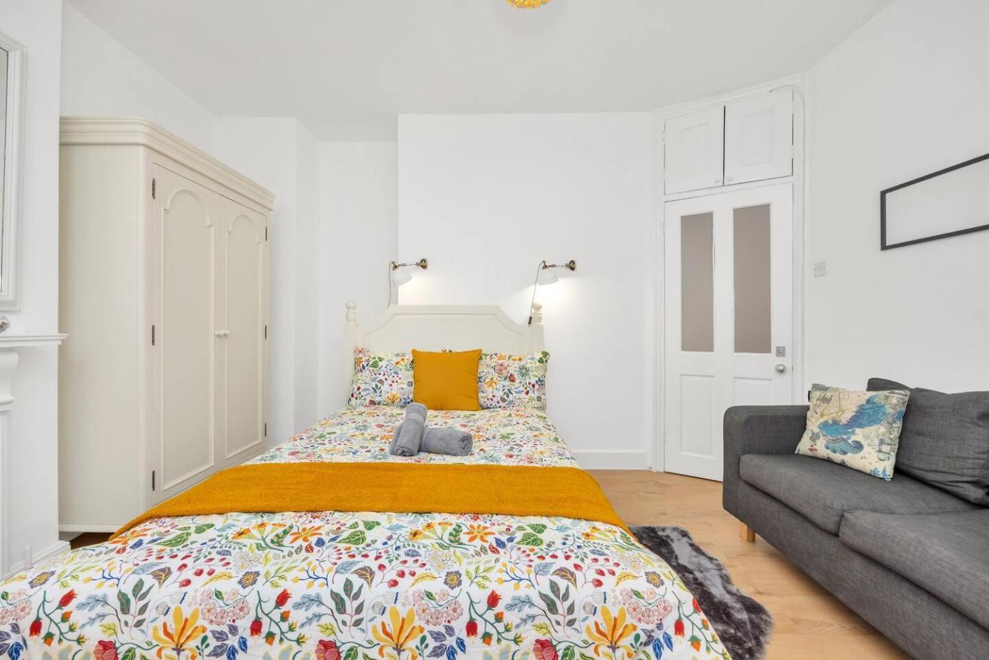 Apartamento 3 Bedroom 2 Bathroom Victorian Flat In Kensington *